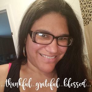 Meet your Posher, Leonor